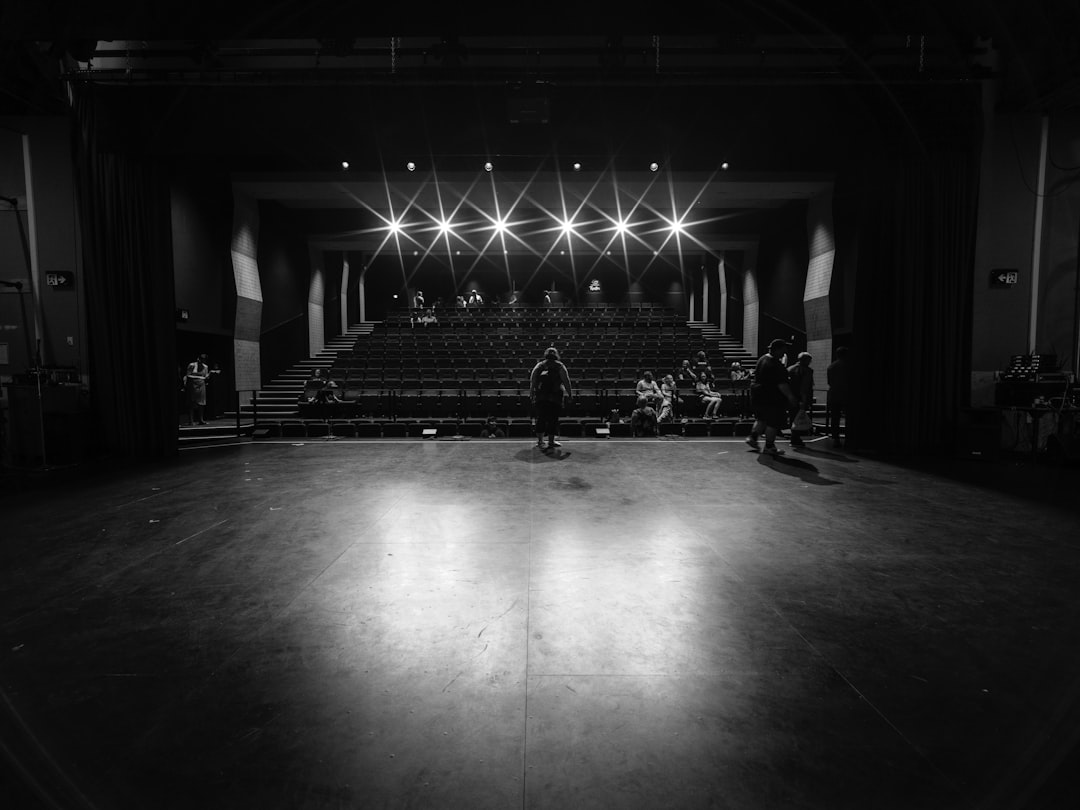 Photo theater